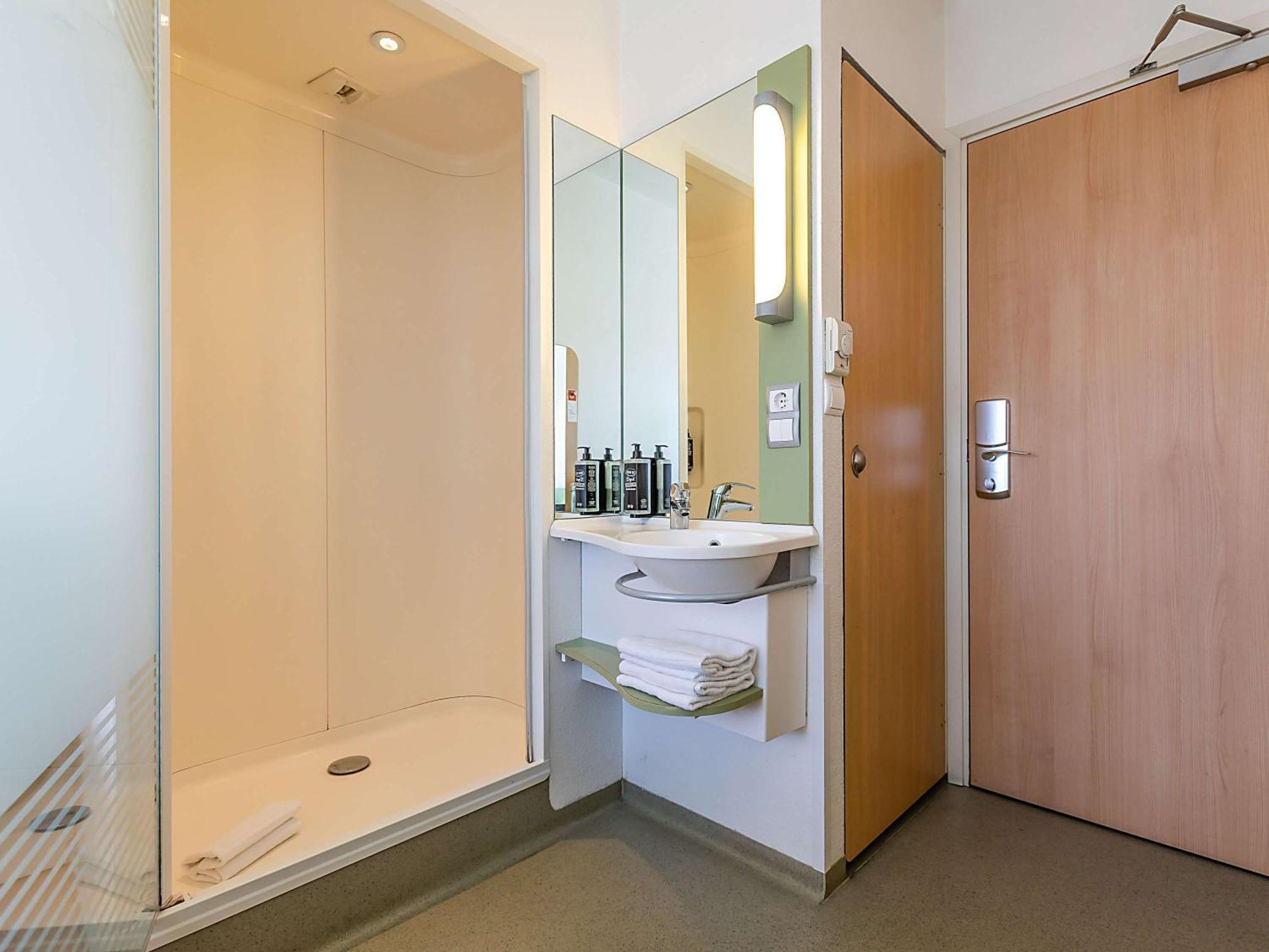 Hotel ibis Budget Porto Gaia Vila Nova de Gaia Buitenkant foto